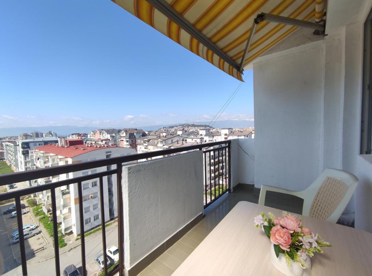 Charming & Spacious 2 Bedroom Apartment With A Gorgeous 8Th-Floor View Ohrid Exterior photo